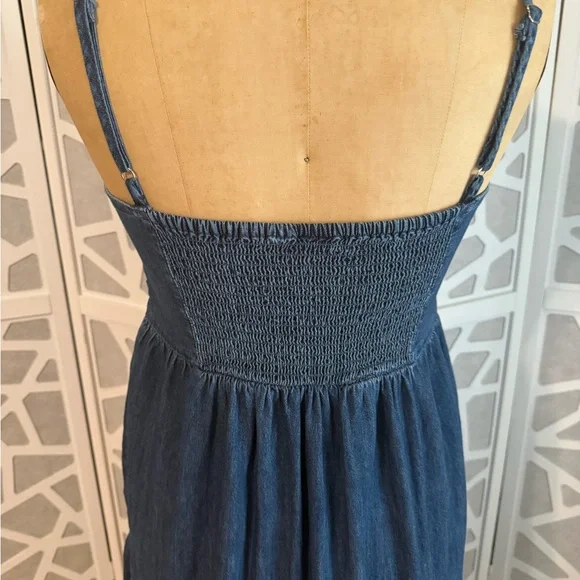 GAP Maxi Denim Dress - Picture 5 of 10